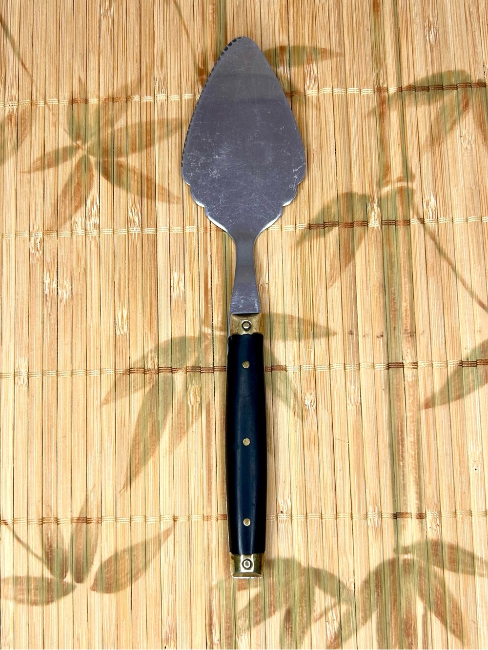 MCM Stainless Steel Pie Server Black Handle Made in Japan 7.25 inches